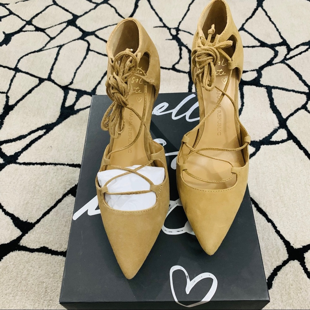 Banana Republic Dakota Lace Up Pump